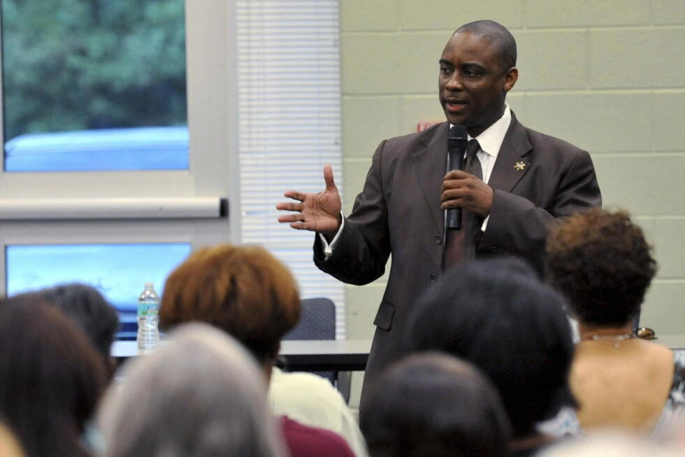 Victor Hill speaking at an event