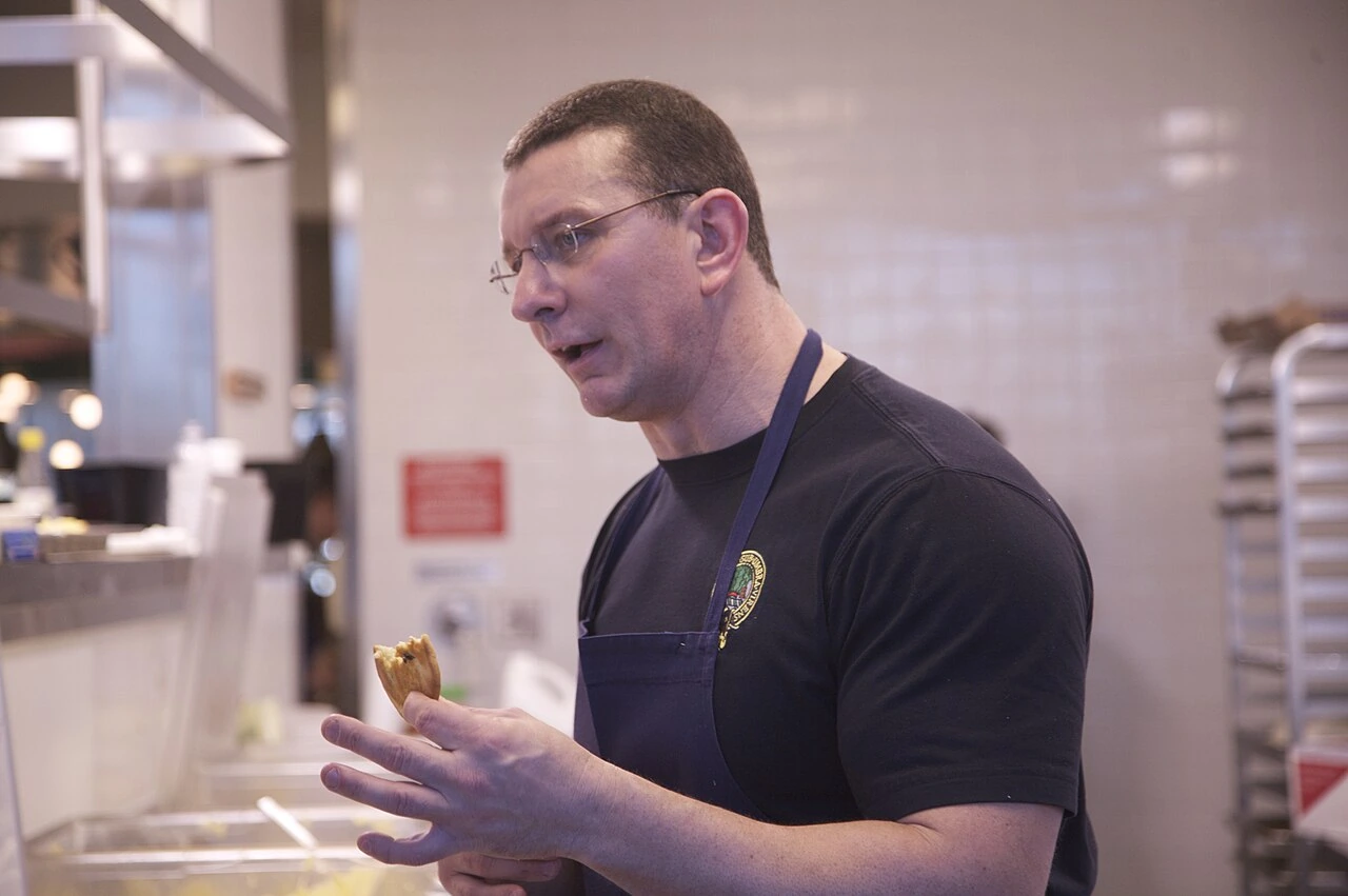 Chef Robert Irvine Net Worth: Verified vs Unverified Estimates Explained